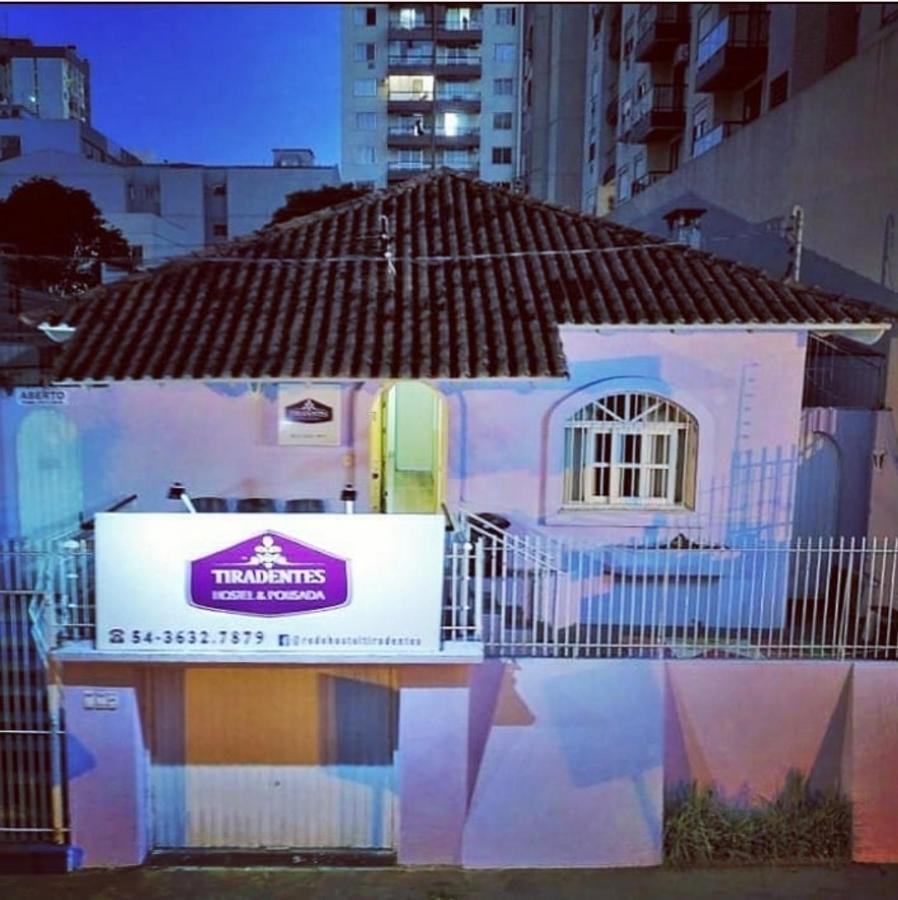 Hostel E Pousada Tiradentes 774 Passo Fundo Bagian luar foto