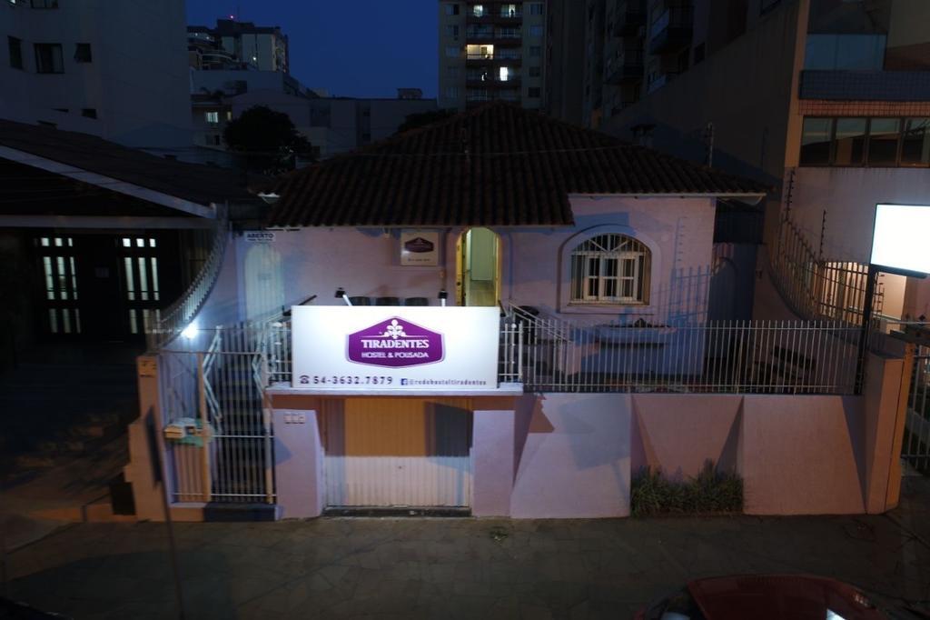 Hostel E Pousada Tiradentes 774 Passo Fundo Bagian luar foto